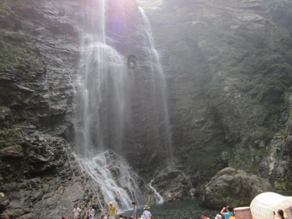 执笔绘楹联 墨香迎新年